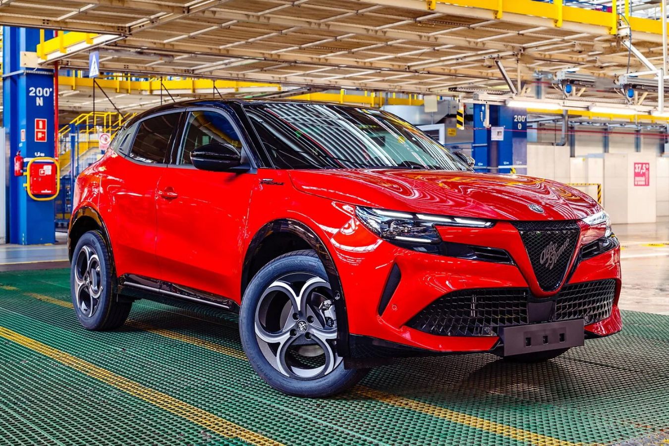 Μία Alfa Romeo Junior έγραψε ιστορία για τη Stellantis